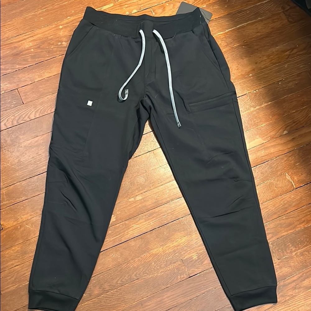 Women’s Black On-Call Scrub Jogger